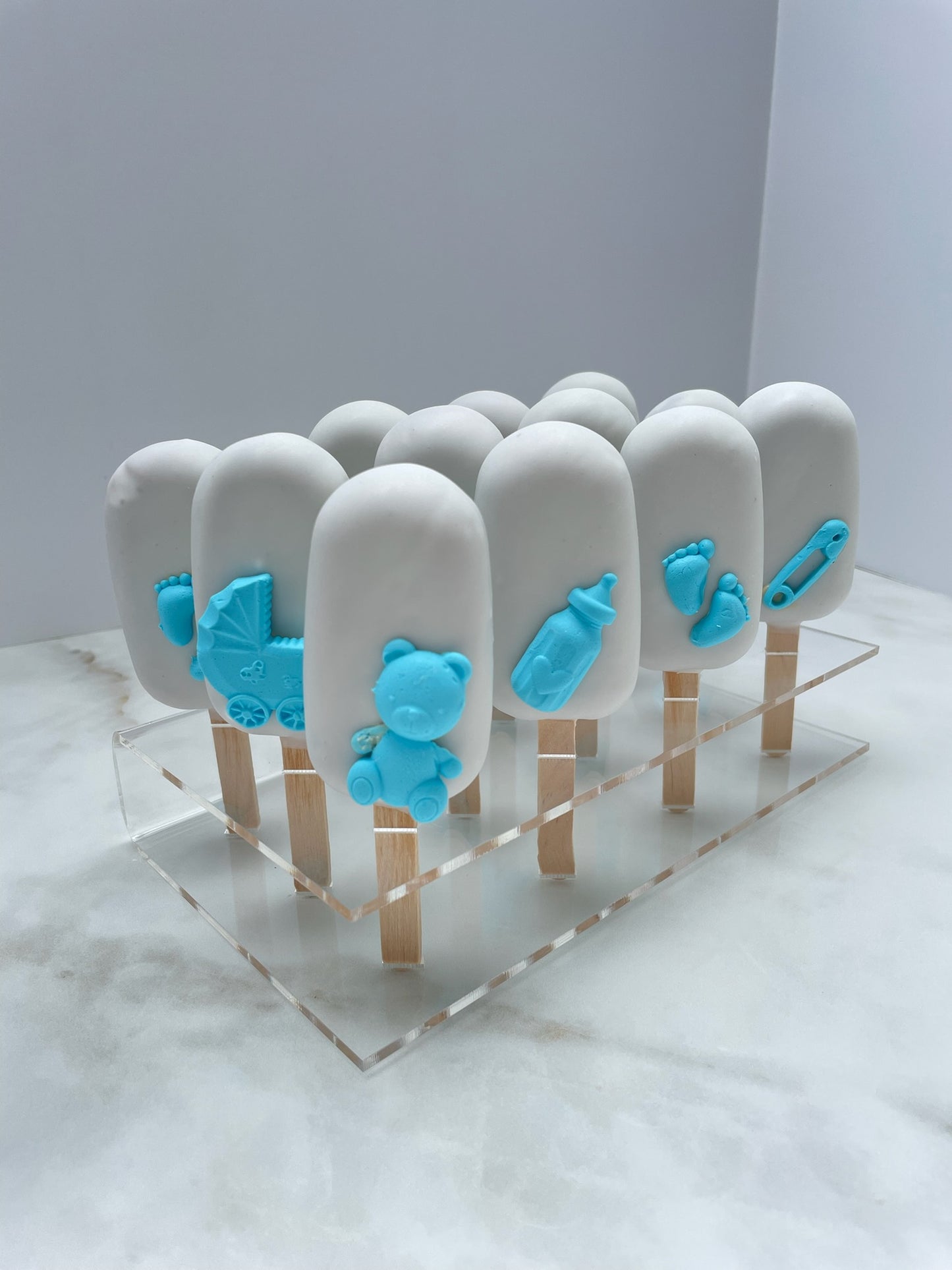 Cakesicles with Topper-pick up only