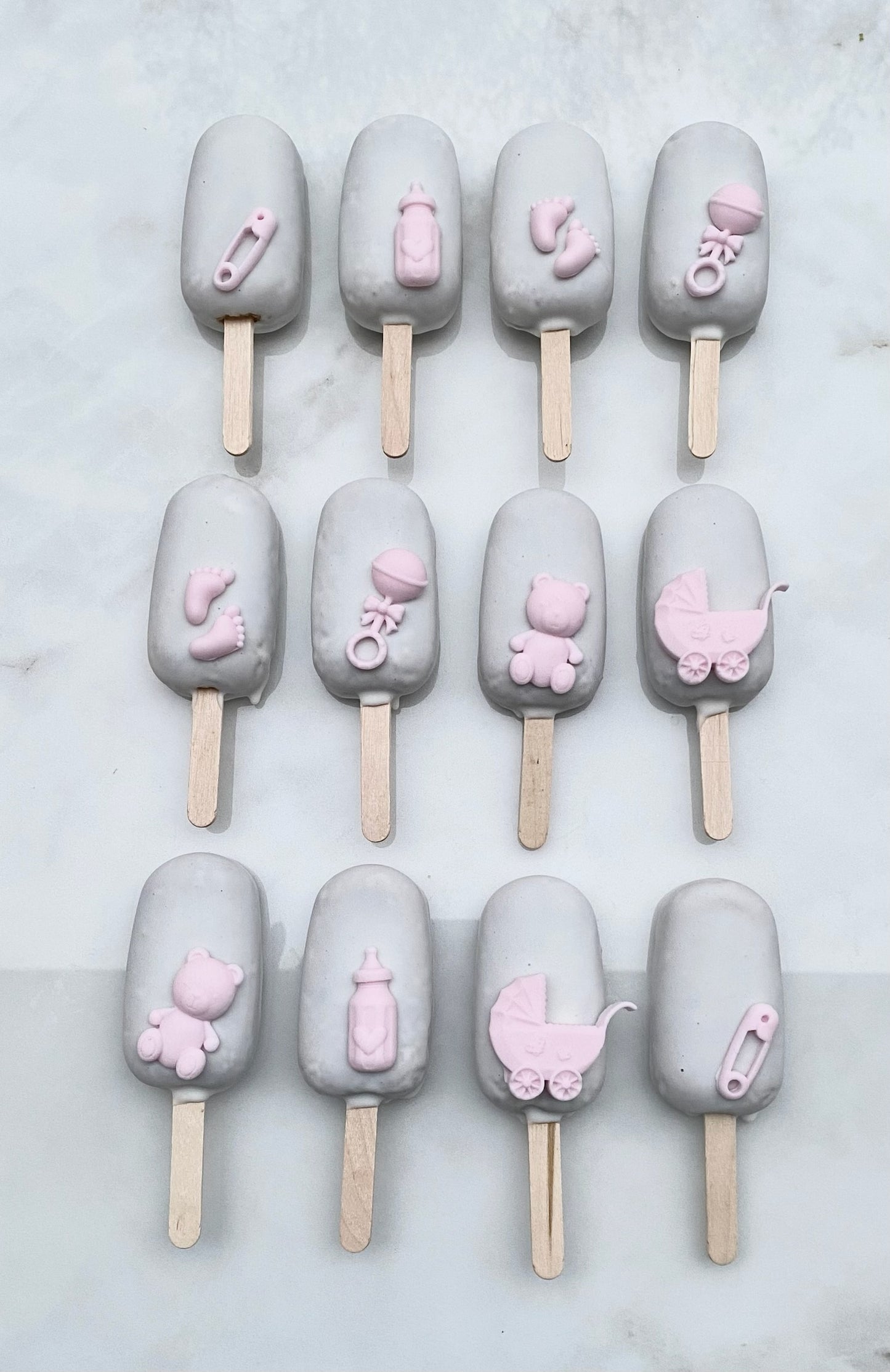 Cakesicles with Topper-pick up only