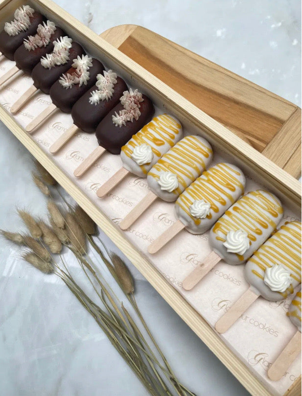 Cakesicles-pick up only