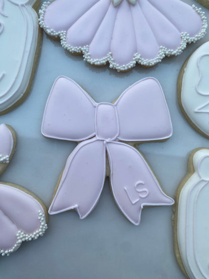 Bow and pearl set/ 2 dozen