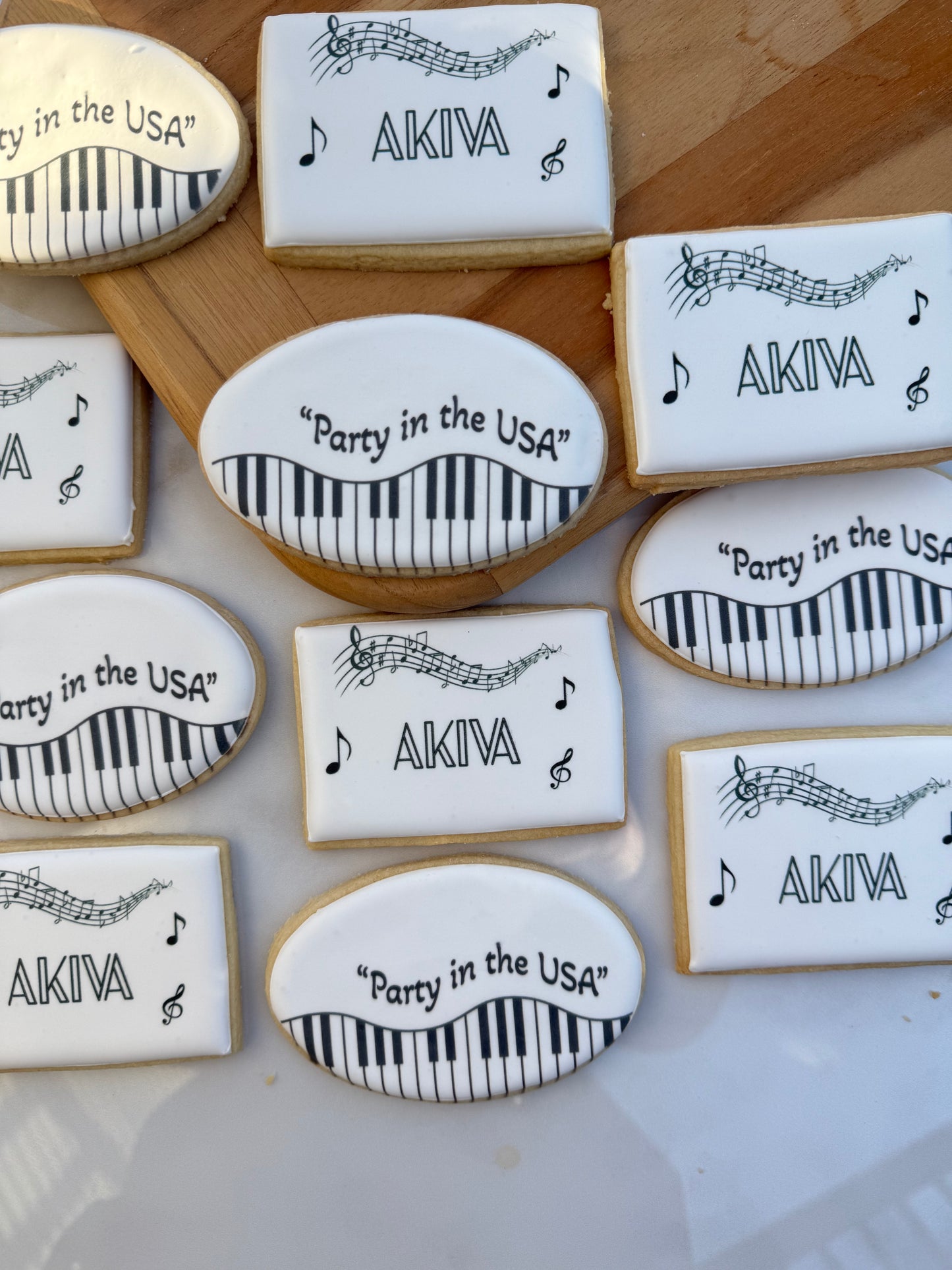Music printed cookies - 1 dozen