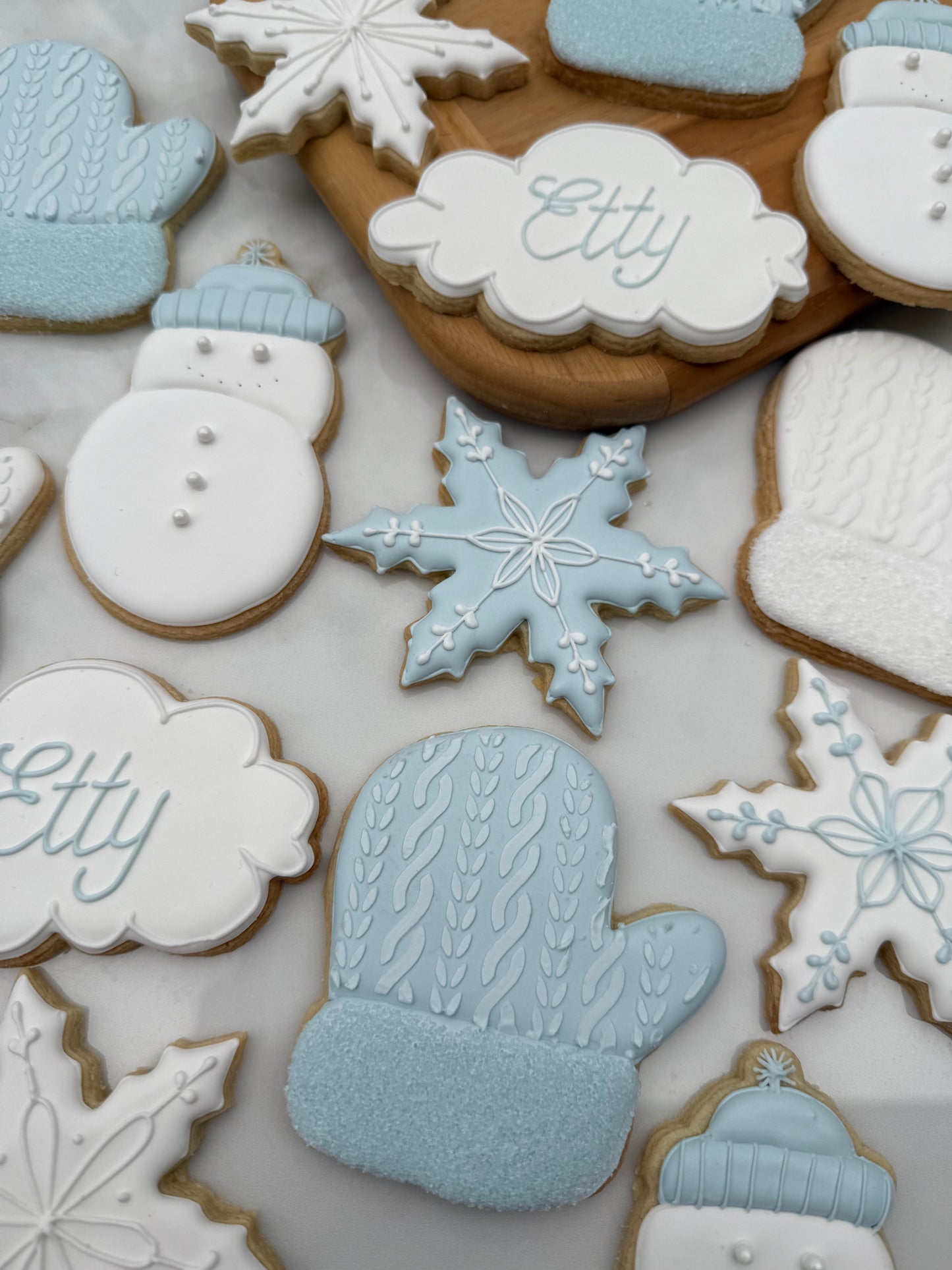 Snow theme cookie set - 2 dozen